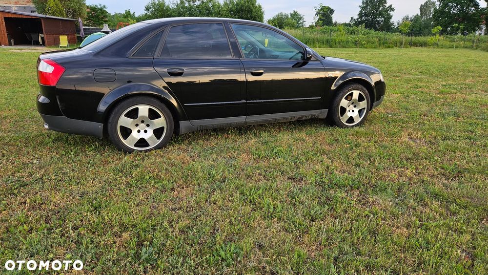 Audi A4 Limousine 1.8T - 8
