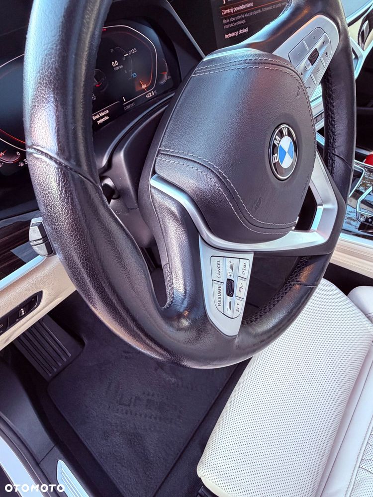 BMW X7 xDrive40i - 20
