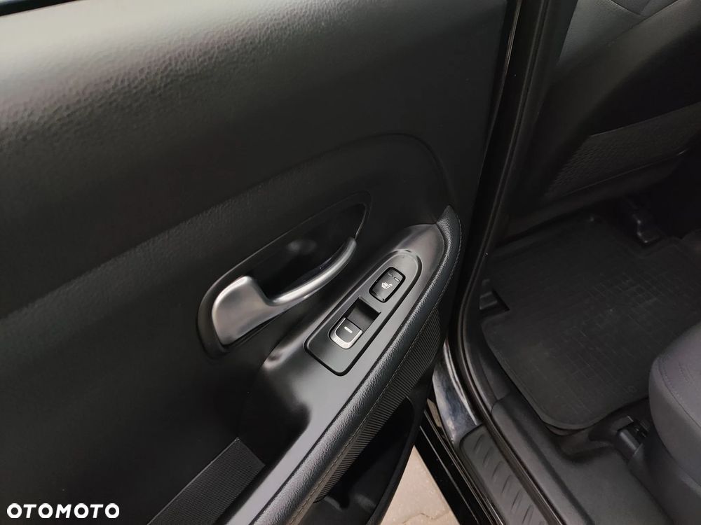 Kia Carens 1.7 CRDi M - 15