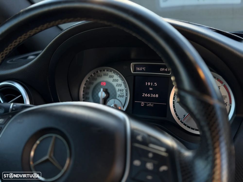 Mercedes-Benz A 180 d BlueEFFICIENCY Edition - 14