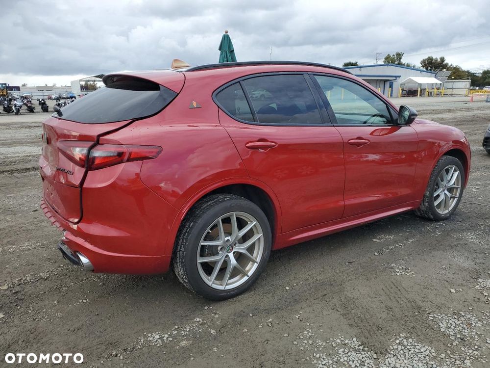 Alfa Romeo Stelvio 2.0 Turbo 16V AT8-Q4 Veloce Ti - 5