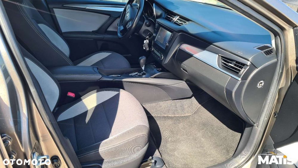 Toyota Avensis - 19