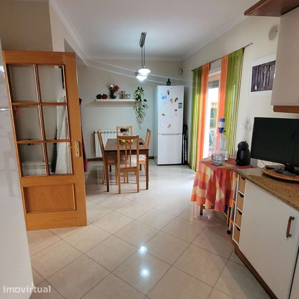 Vende-se Moradia Germinada nas Quintinhas - Charneca da Caparica - Grande imagem: 4/16