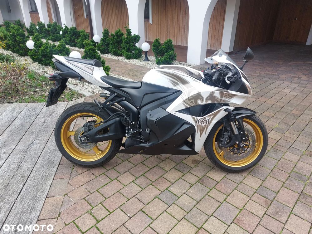 Honda CBR - 8