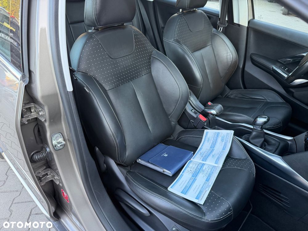 Peugeot 2008 120 VTI Allure - 25