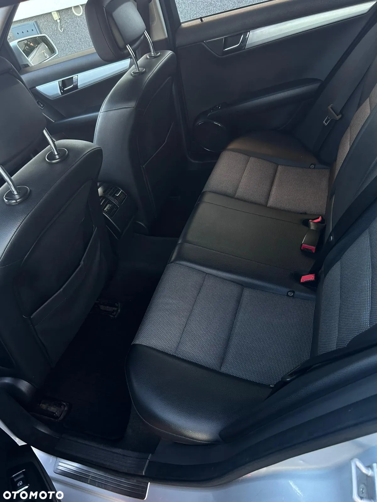 Mercedes-Benz Klasa C 220 T CDI DPF Automatik Avantgarde - 6