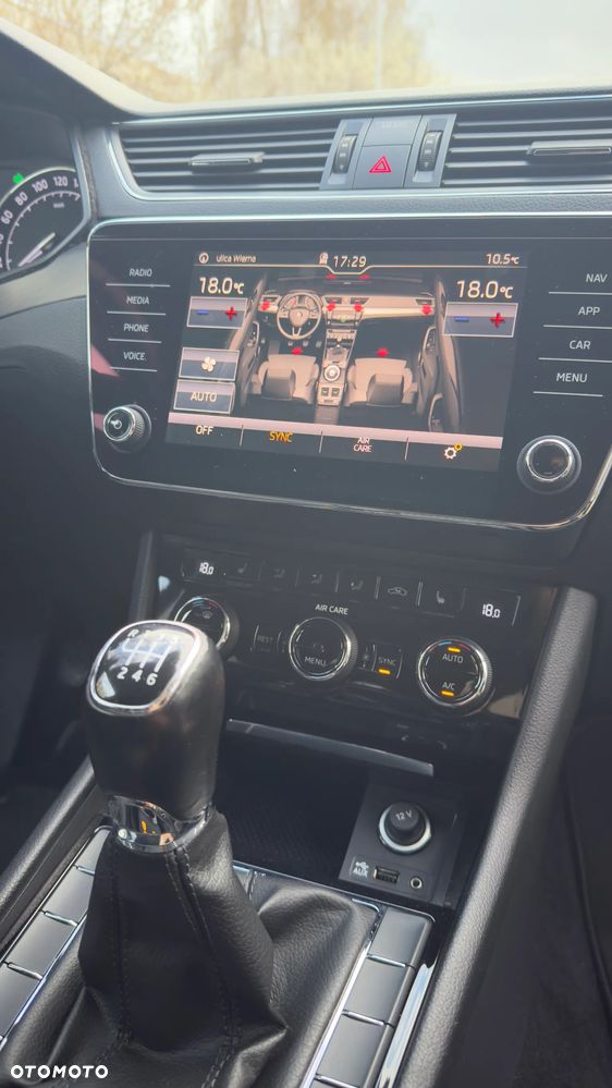 Skoda Superb 2.0 TDI Style - 14