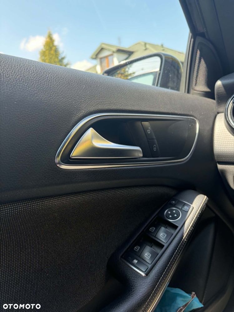 Mercedes-Benz Klasa A 180 (BlueEFFICIENCY) - 11
