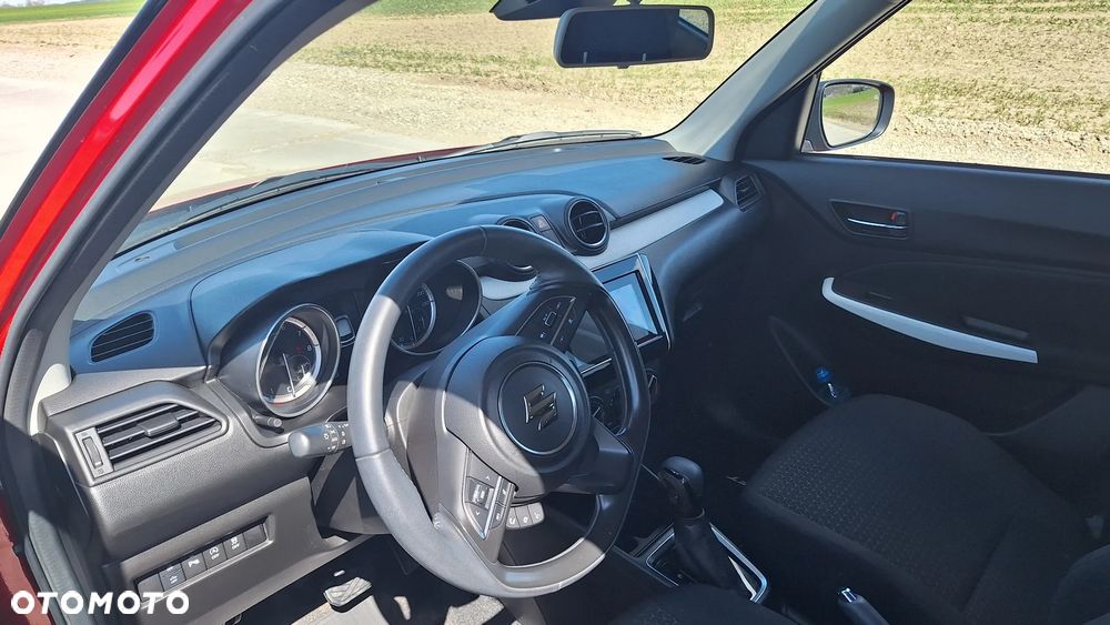 Suzuki Swift 1.2 Dualjet SHVS Premium Plus CVT - 17