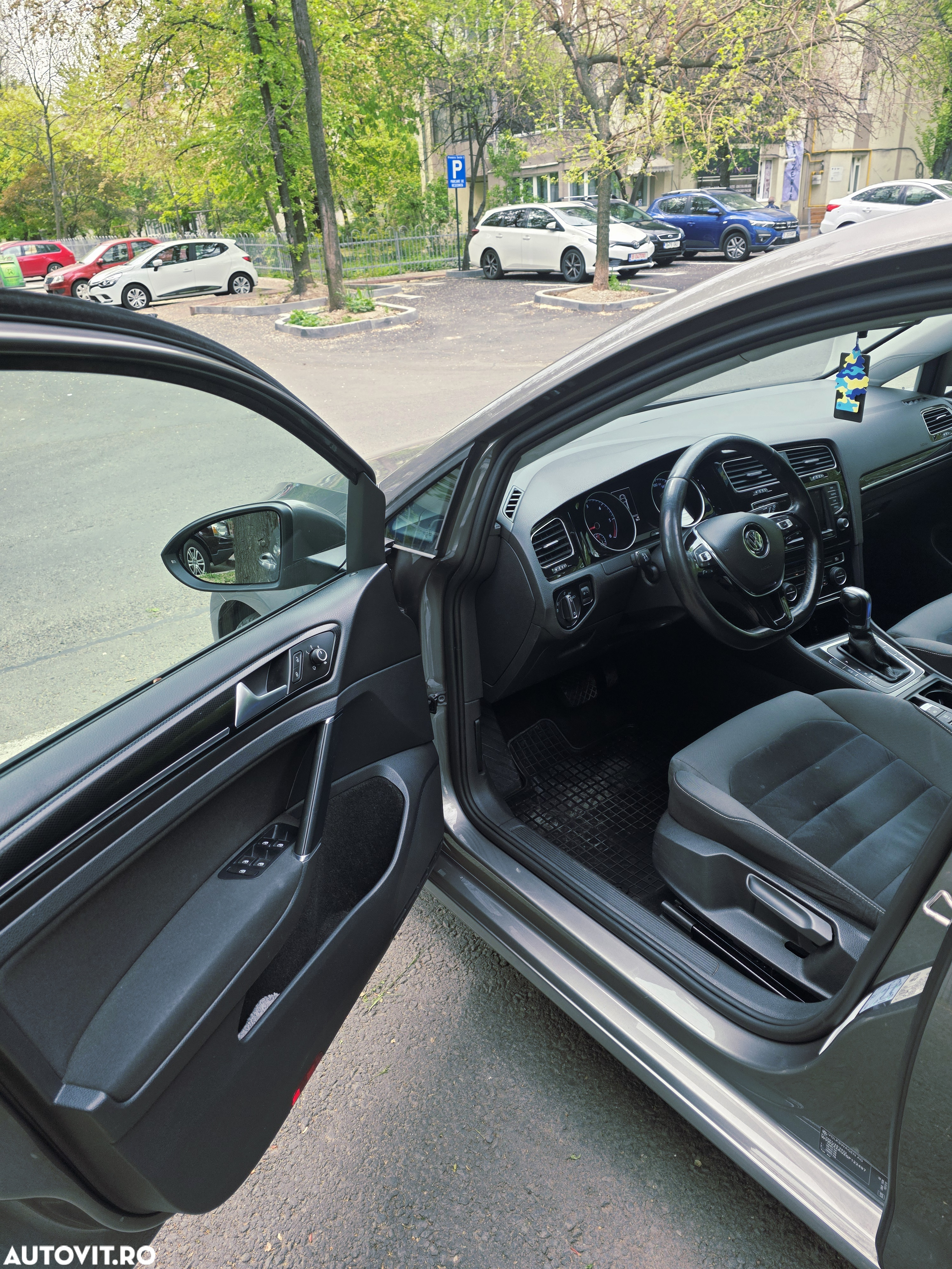 Volkswagen Golf 2.0 TDI DPF BMT DSG Comfortline - 11