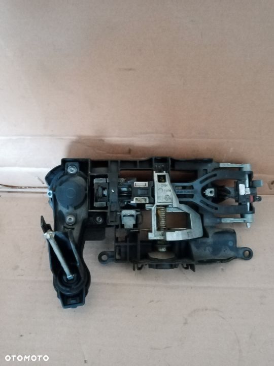 Klamka lewy przód przednia lewa BMW 7 F01 F02 F03 F04 - 2