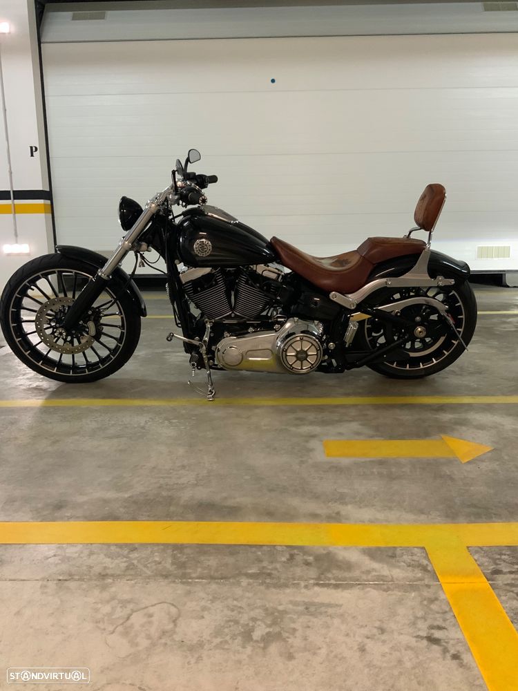 Harley-Davidson Breakout - 1