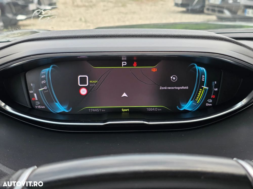 Peugeot 3008 225 e-EAT8 GT Pack - 32