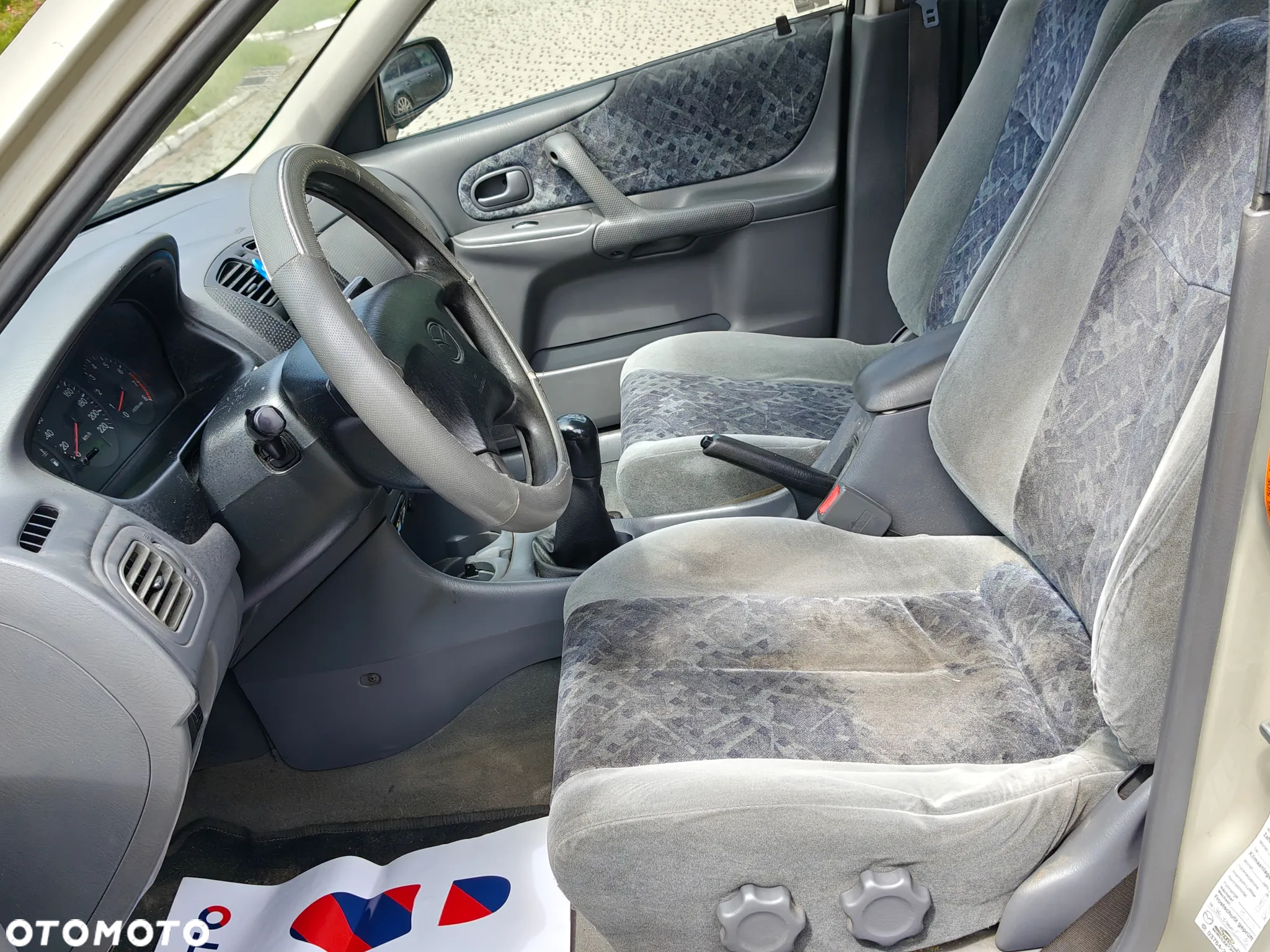 Mazda 323F 1.5 Exclusive - 7
