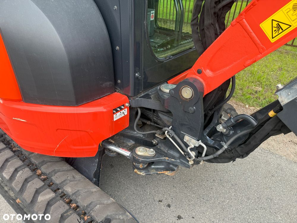 Kubota Minikoparka U36-4 - 12