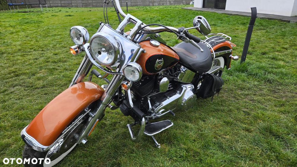 Harley-Davidson Softail Deluxe - 2