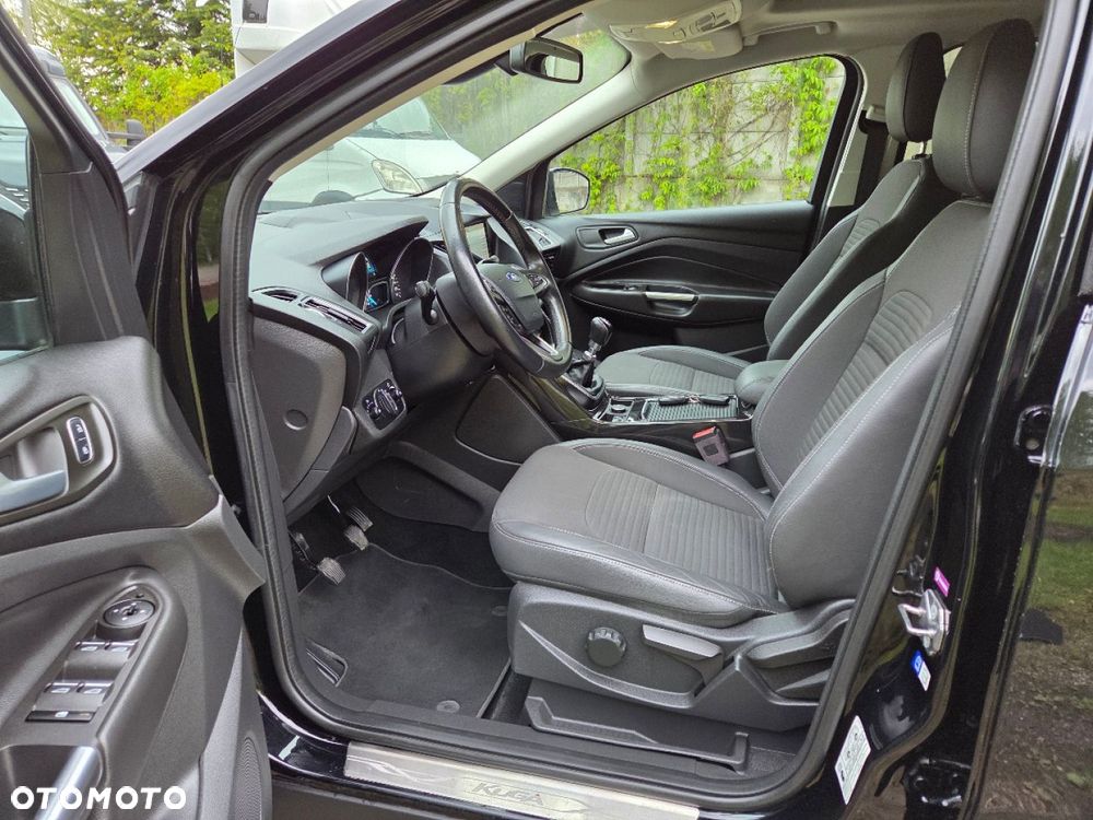 Ford Kuga 1.5 EcoBoost 2x4 Titanium - 10