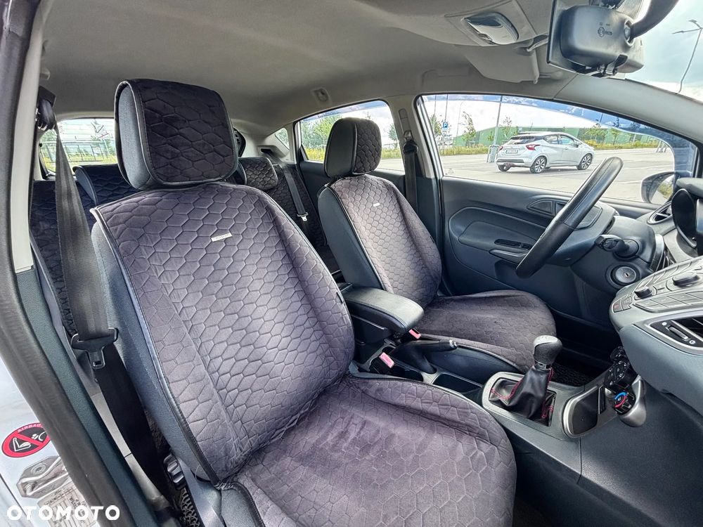Ford Fiesta - 15