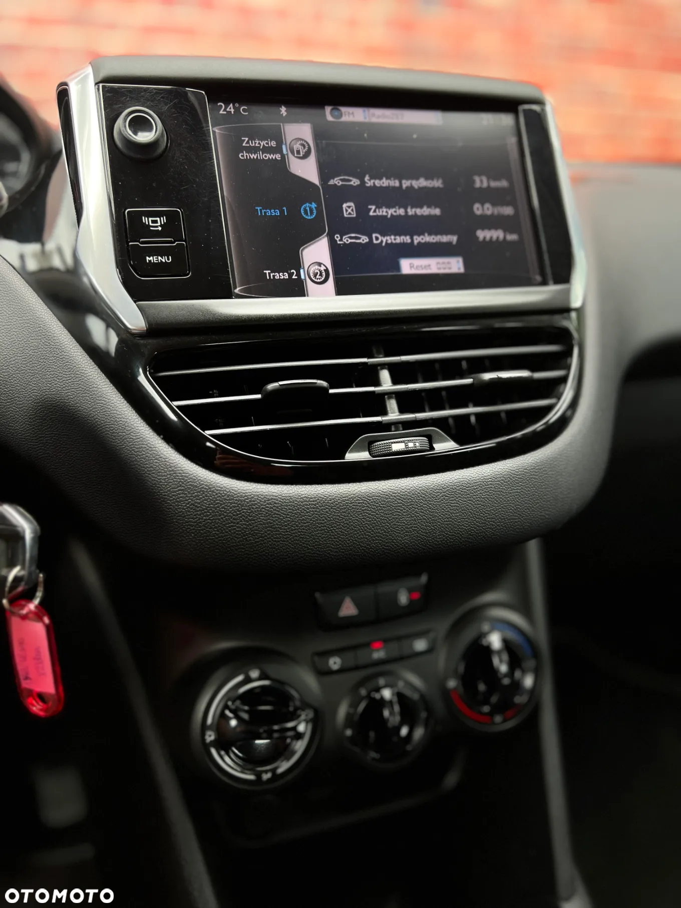 Peugeot 208 - 21