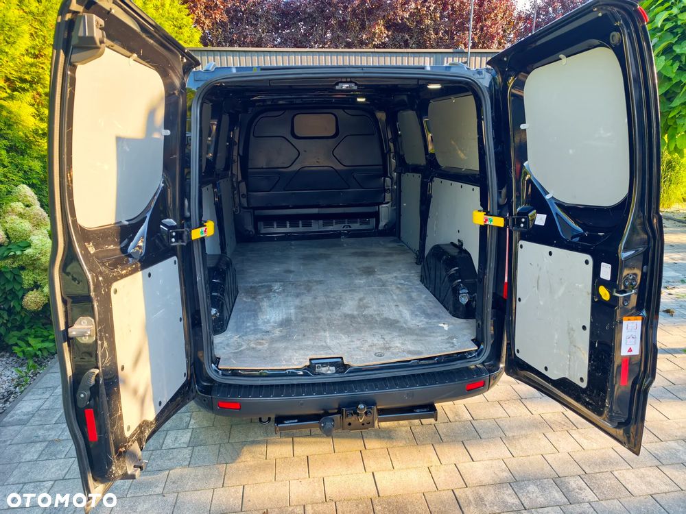 Ford Transit Custom - 11