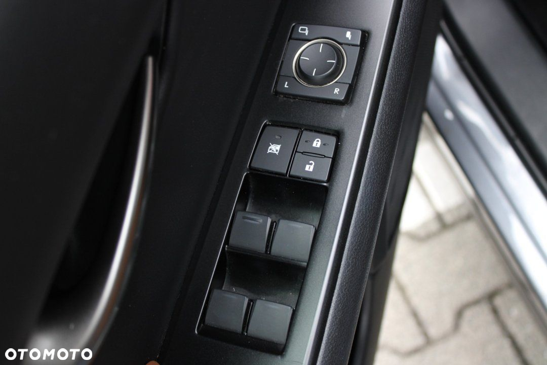 Lexus UX - 23