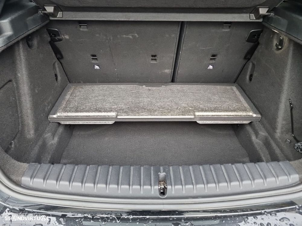 BMW 116 d Pack Desportivo M Auto - 34