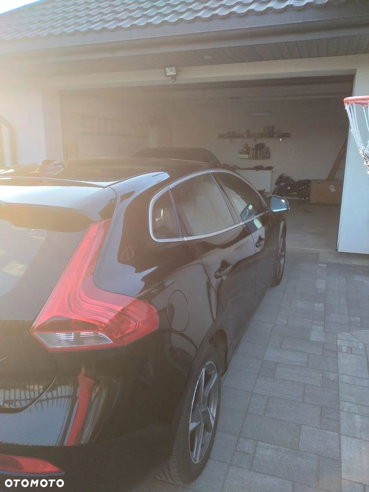 Volvo V40 D2 Drive-E R-Design Momentum - 5