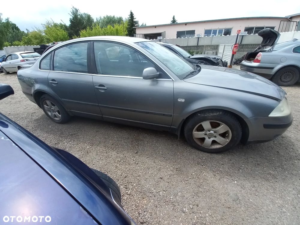 Vw Passat B5 lift 1.8 T 01r LD7W wszystkie części maska zderzak - 3