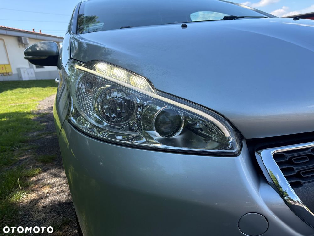 Peugeot 208 1.2 VTi Allure - 2