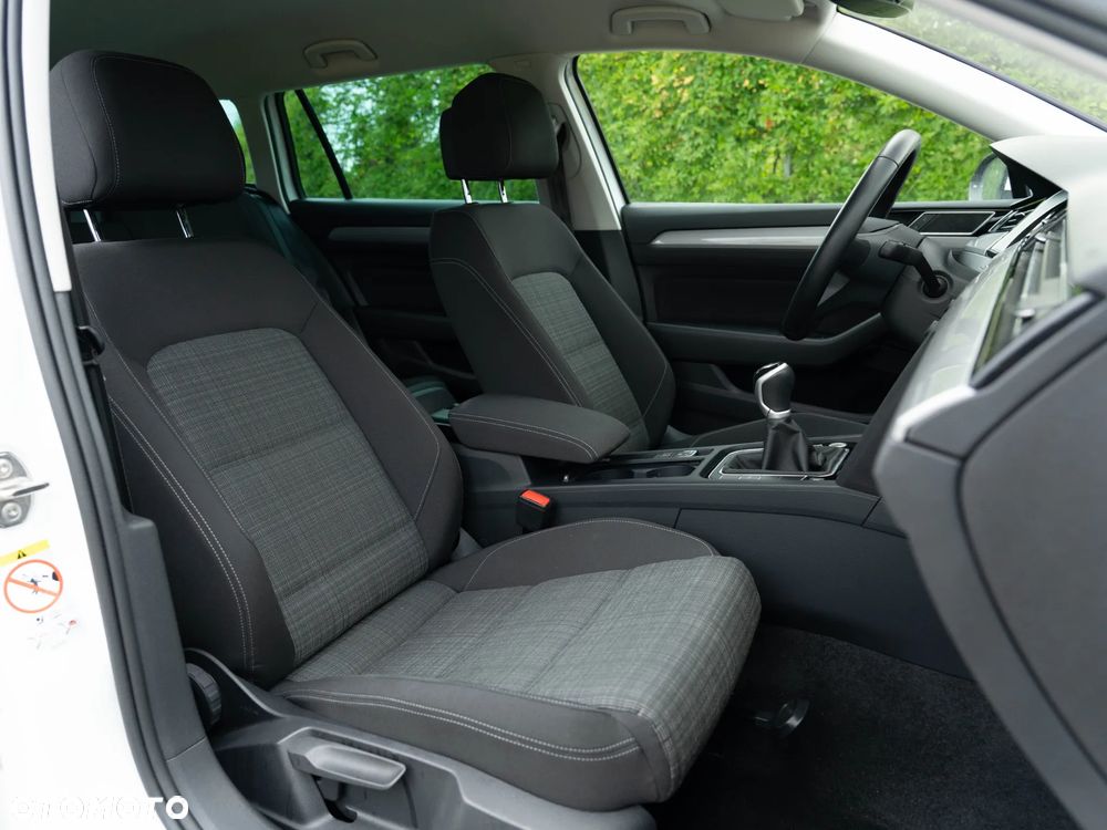 Volkswagen Passat Variant 1.5 TSI EVO Elegance - 19