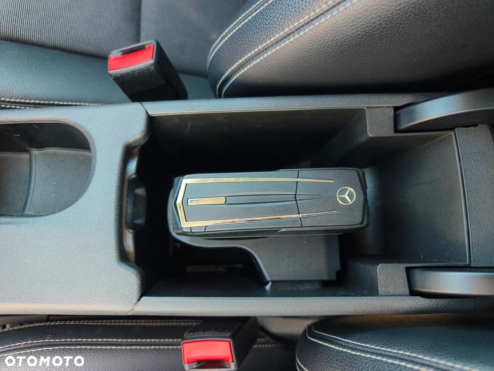 Mercedes-Benz Klasa A 200 d 7G-DCT AMG Line - 10