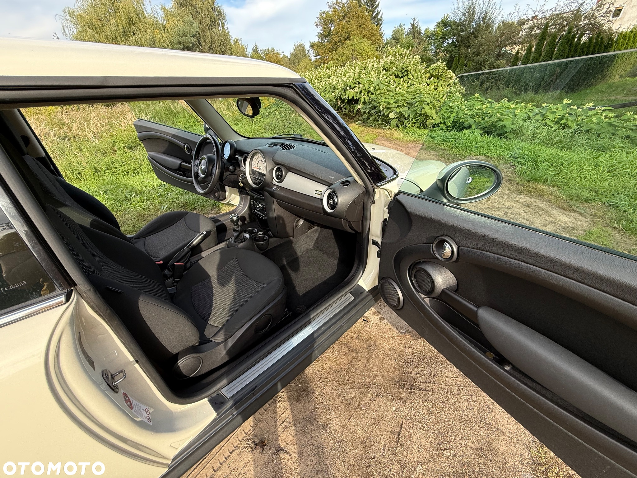 MINI ONE Standard - 12