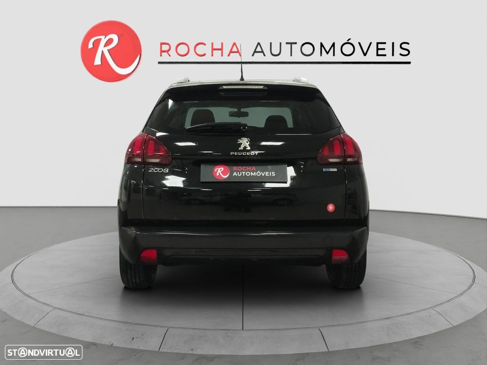 Peugeot 2008 1.2 PureTech Style - 4