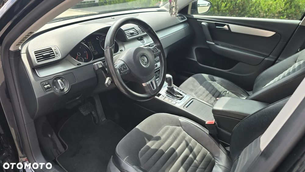 Volkswagen Passat 2.0 TDI 4Mot Highline DSG - 5