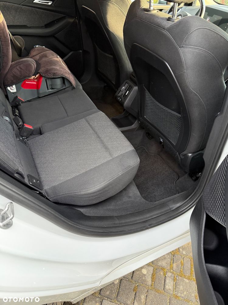 BMW Seria 2 218i - 16