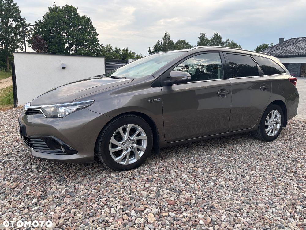 Toyota Auris 1.8 VVT-i Automatik Executive - 1