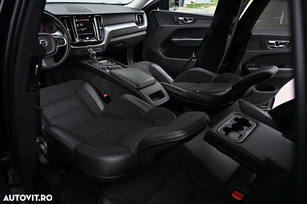 Volvo XC 60 D4 AWD Geartronic Momentum - 9