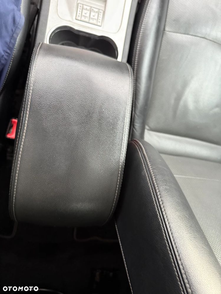 Ford Galaxy 2.0 TDCi Ghia - 31