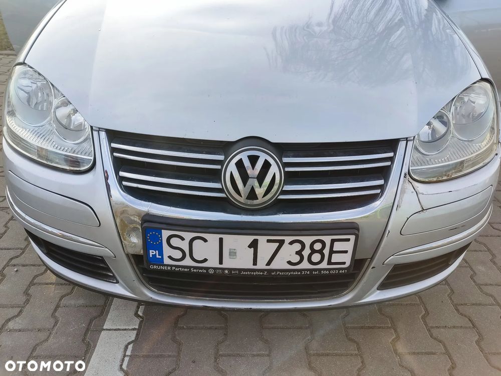 Volkswagen Jetta 1.9 TDI Comfortline DSG - 2