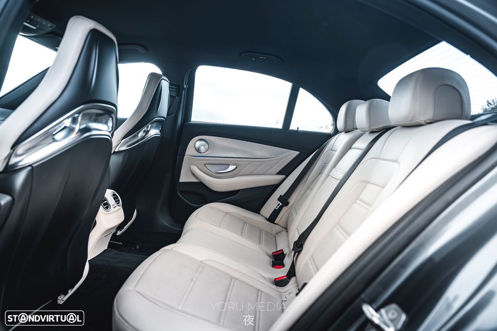 Mercedes-Benz E 63 AMG S 4Matic+ 9G-TRONIC - 16