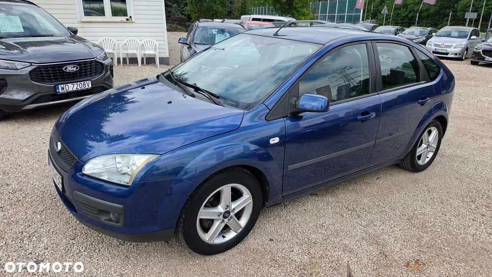 Ford Focus 1.8 FF Ghia - 30