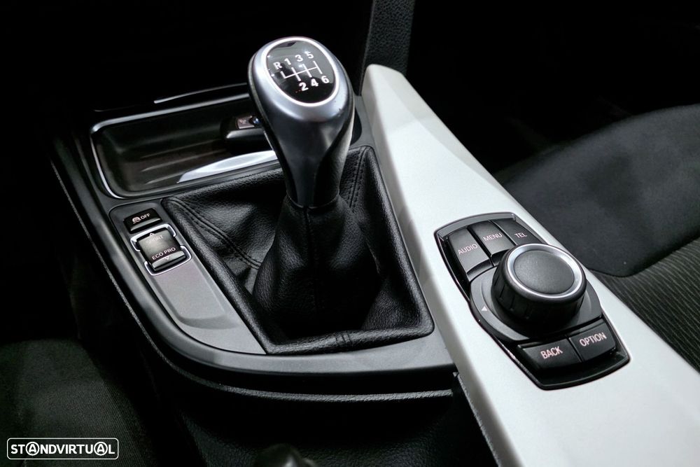 BMW 318 d Touring - 22