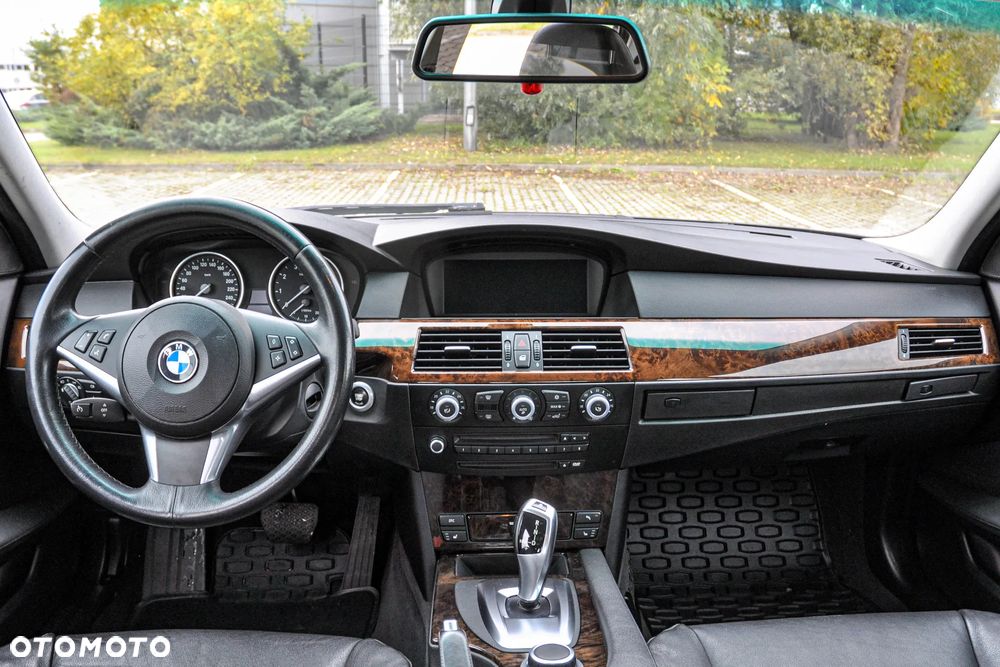 BMW Seria 5 530i - 10