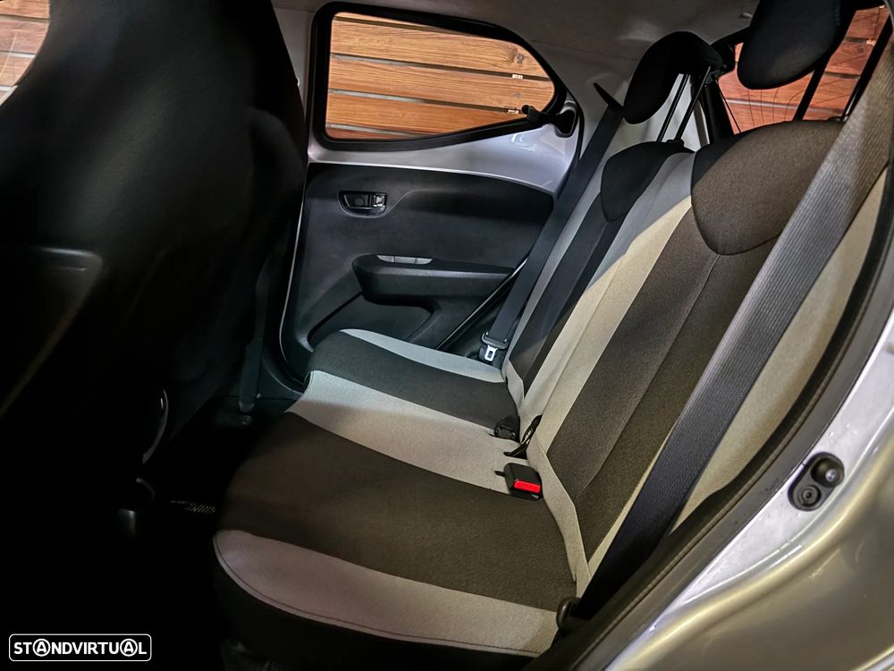 Toyota Aygo 1.0 X-Play - 8