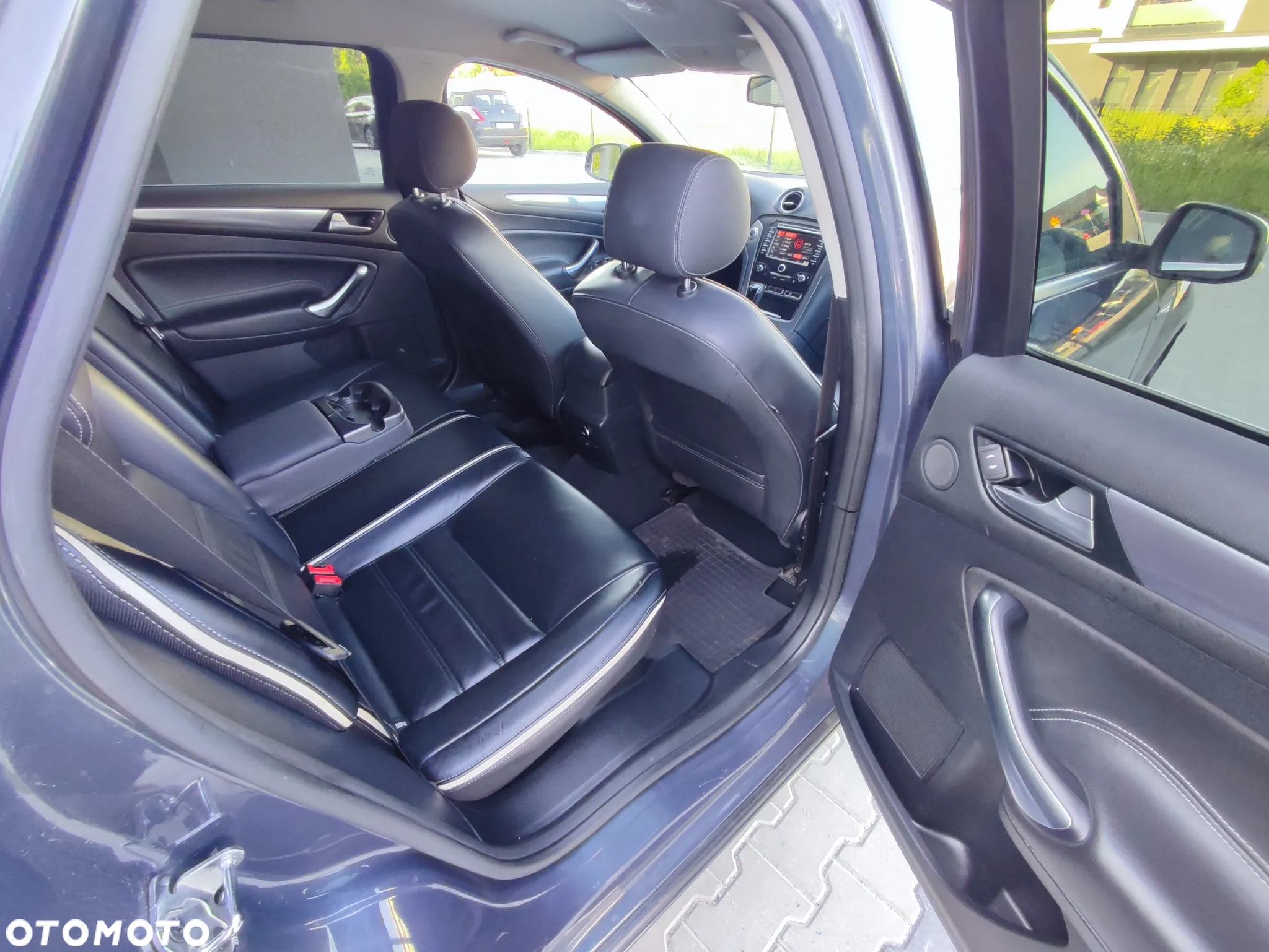 Ford Mondeo 2.0 TDCI Business Edition - 23