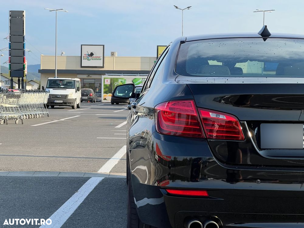 BMW Seria 5 520d xDrive - 10