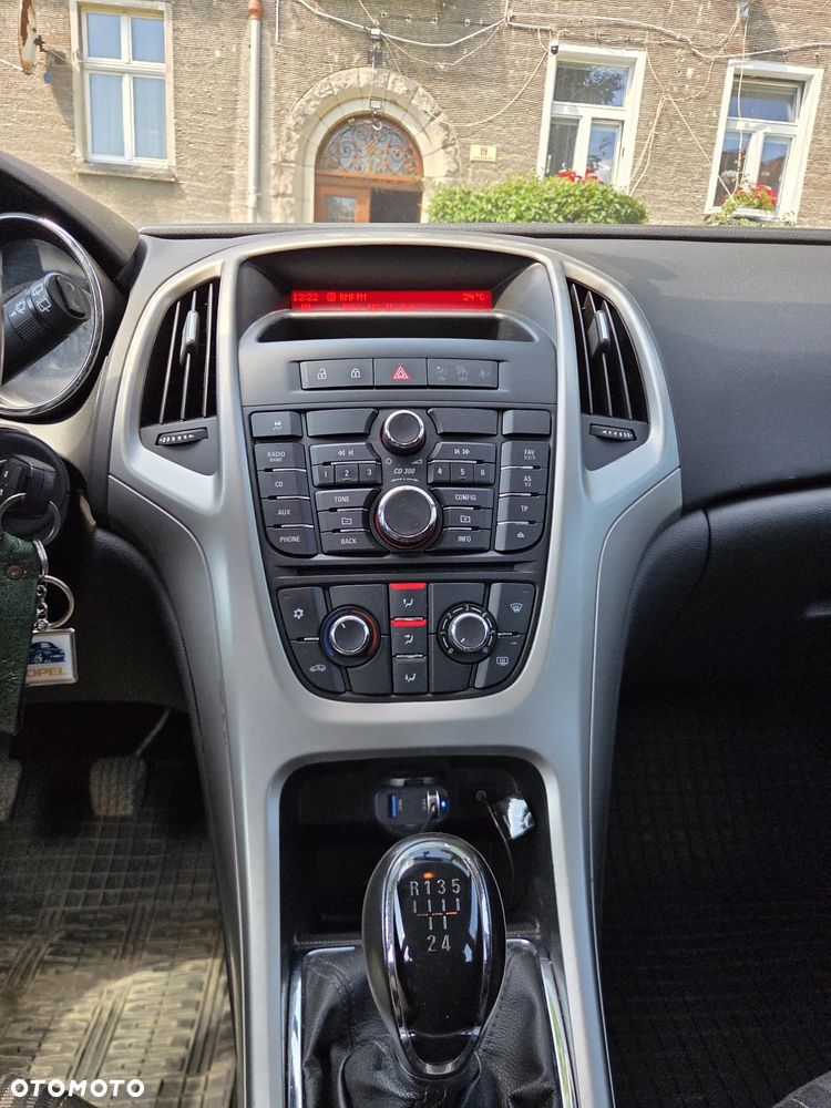 Opel Astra 1.6 Enjoy - 12