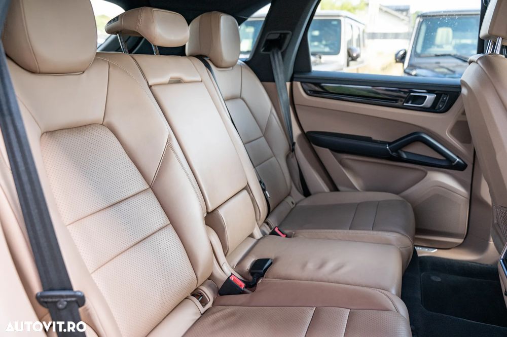 Porsche Cayenne Tiptronic S - 8
