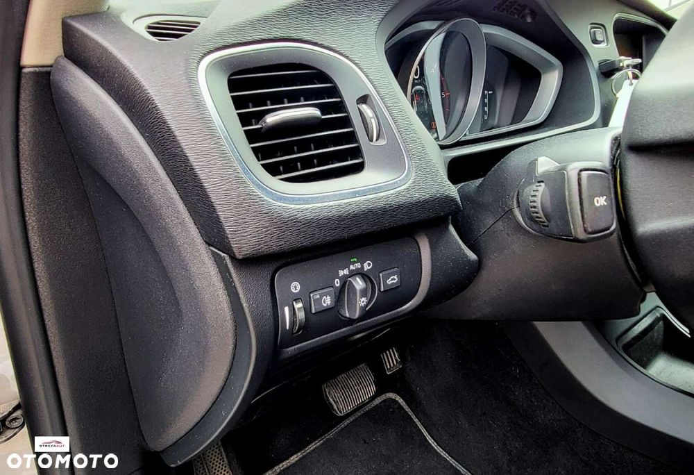 Volvo V40 - 12