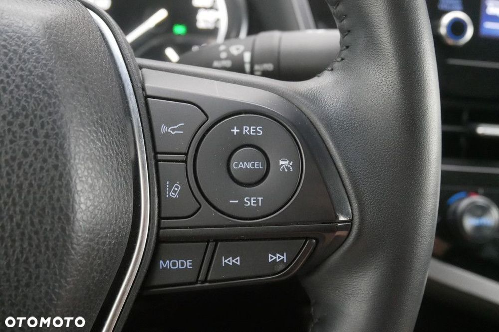 Toyota Camry 2.5 Hybrid Comfort CVT - 24